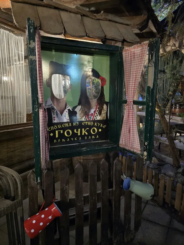 Pano za slikanje u narodnoj nošnji